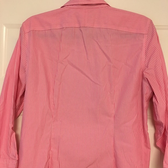 Button down - Picture 2 of 3
